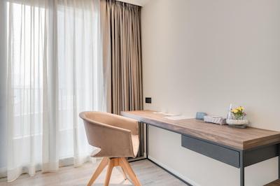 تریپل وای هتل