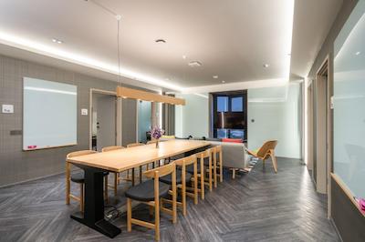 تریپل وای هتل