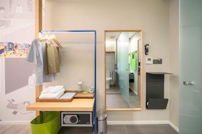 تریپل وای هتل