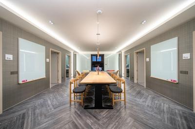 تریپل وای هتل