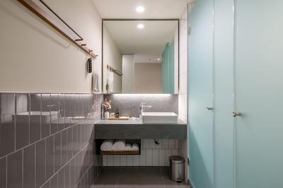 تریپل وای هتل