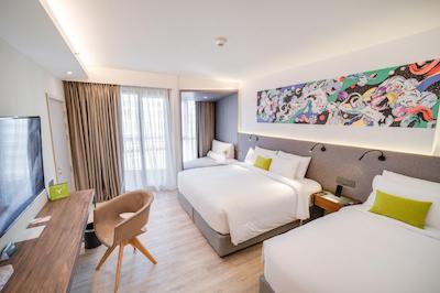 تریپل وای هتل