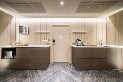 تریپل وای هتل