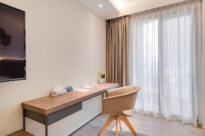 تریپل وای هتل