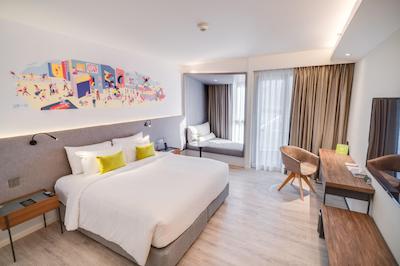 تریپل وای هتل