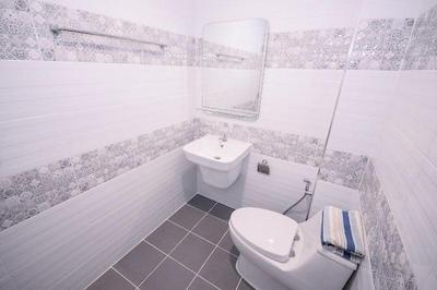 یو نید گست هاوس