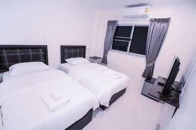 یو نید گست هاوس