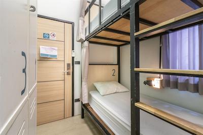 بانی بورو هاستل