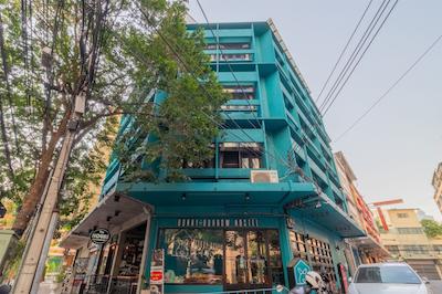 بانی بورو هاستل