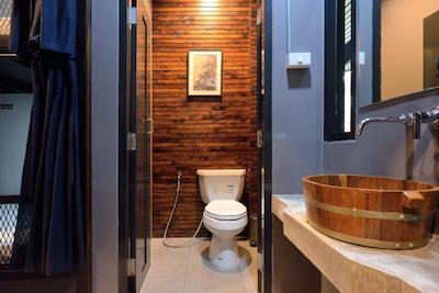 کستل بلک بانکوک