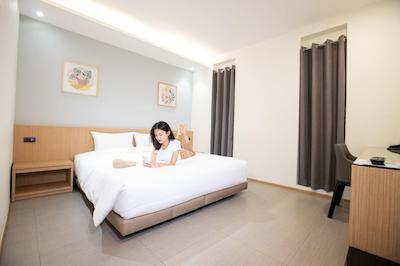 کیوبیک بنگنا هتل