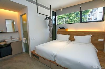 لوید اس اسن