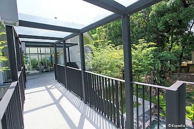 لوید اس اسن