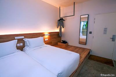 لوید اس اسن