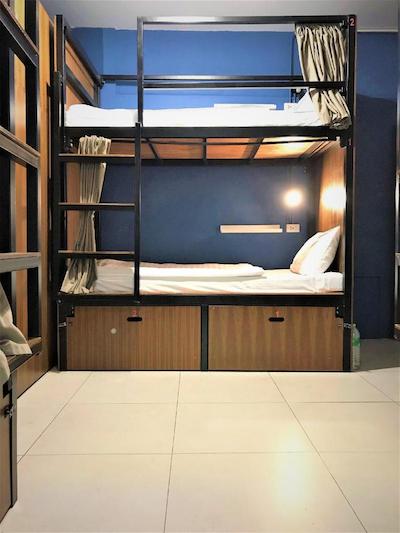 پلوئن بانکوک هاستل کاوسانی