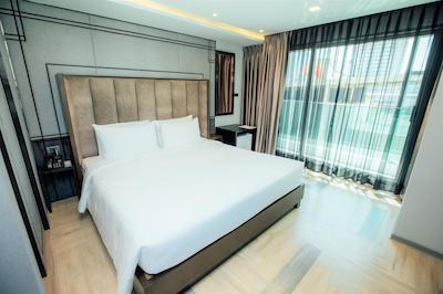 فرست پراید هتل