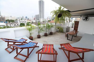 آپارتمان 45 هاستل ادالتز اونلی