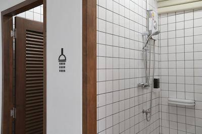 آپارتمان 45 هاستل ادالتز اونلی