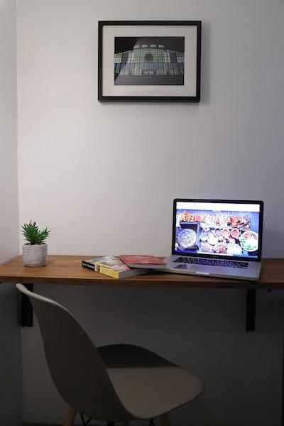 آپارتمان 45 هاستل ادالتز اونلی