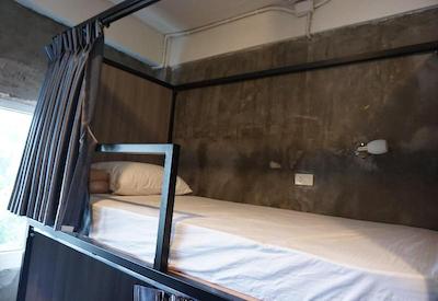 بورد گیم هاستل