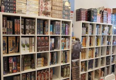 بورد گیم هاستل