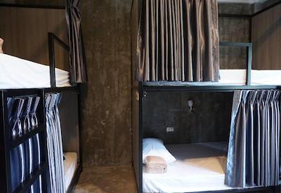 بورد گیم هاستل