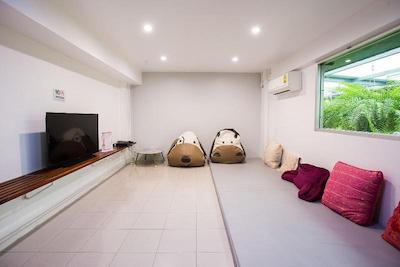 کیوبیک بانکوک هاستل