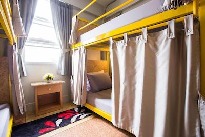 کیوبیک بانکوک هاستل