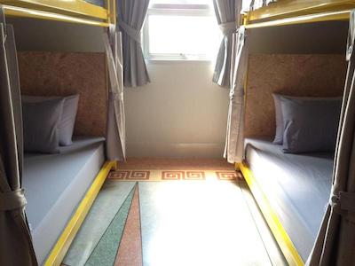 کیوبیک بانکوک هاستل