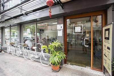 کیوبیک بانکوک هاستل