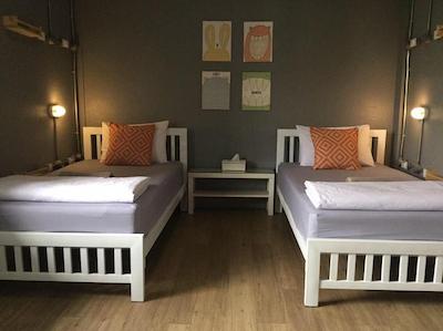 کیوبیک بانکوک هاستل