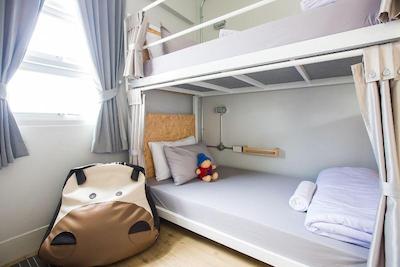 کیوبیک بانکوک هاستل