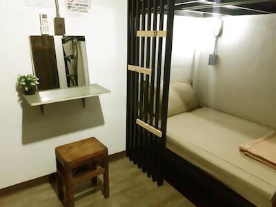 فیل گود بانکوک هاستل