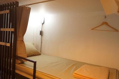 فیل گود بانکوک هاستل