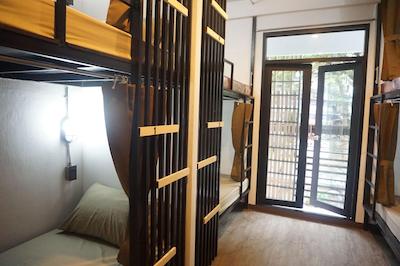 فیل گود بانکوک هاستل