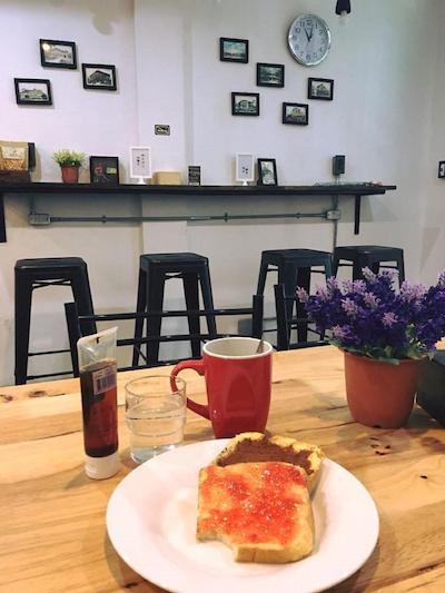 فیل گود بانکوک هاستل