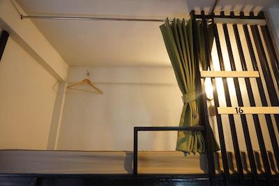 فیل گود بانکوک هاستل