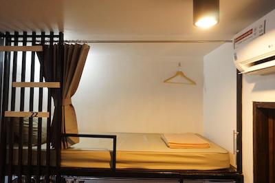 فیل گود بانکوک هاستل