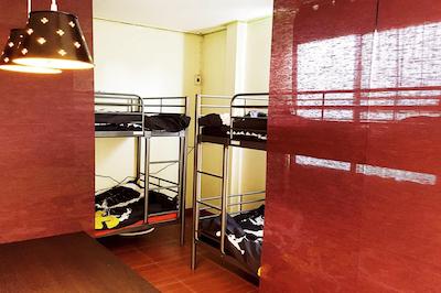 هاش هاش کابینر هاستل