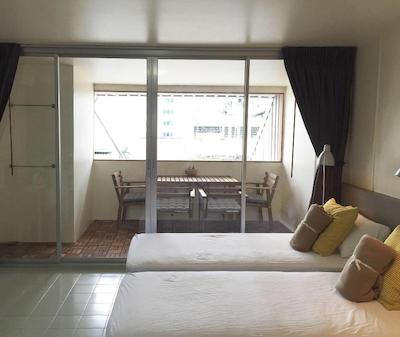 کلودی هاستل