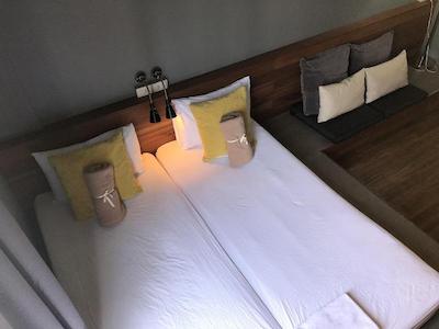 کلودی هاستل