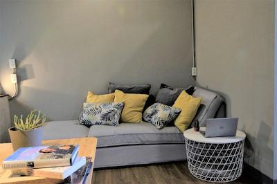 کلودی هاستل