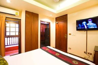 لمفو تری هاوس بوتیک هتل