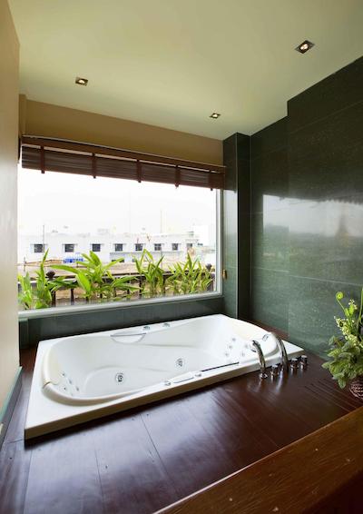 لمفو تری هاوس بوتیک هتل