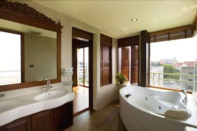 لمفو تری هاوس بوتیک هتل