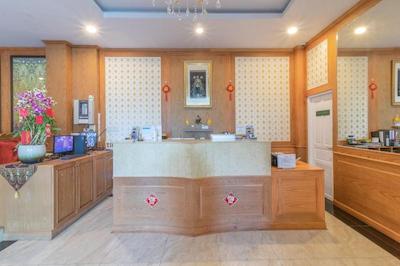 جی وای هتل لادپراو 35