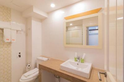 جی وای هتل لادپراو 35