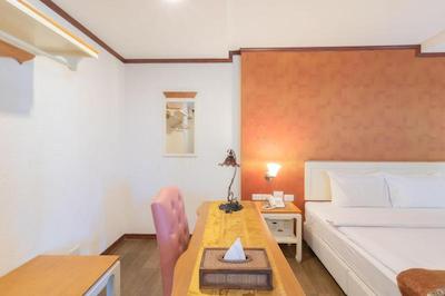 جی وای هتل لادپراو 35