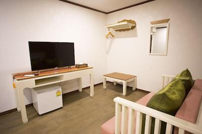 جی وای هتل لادپراو 35