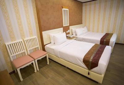 جی وای هتل لادپراو 35